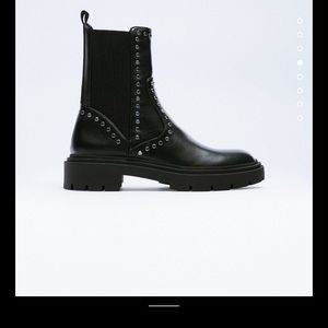 FLAT ANKLE BOOTS WITH STUDS